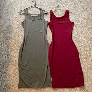 Size medium Bodycon dresses. Never worn. Bundle both for $25